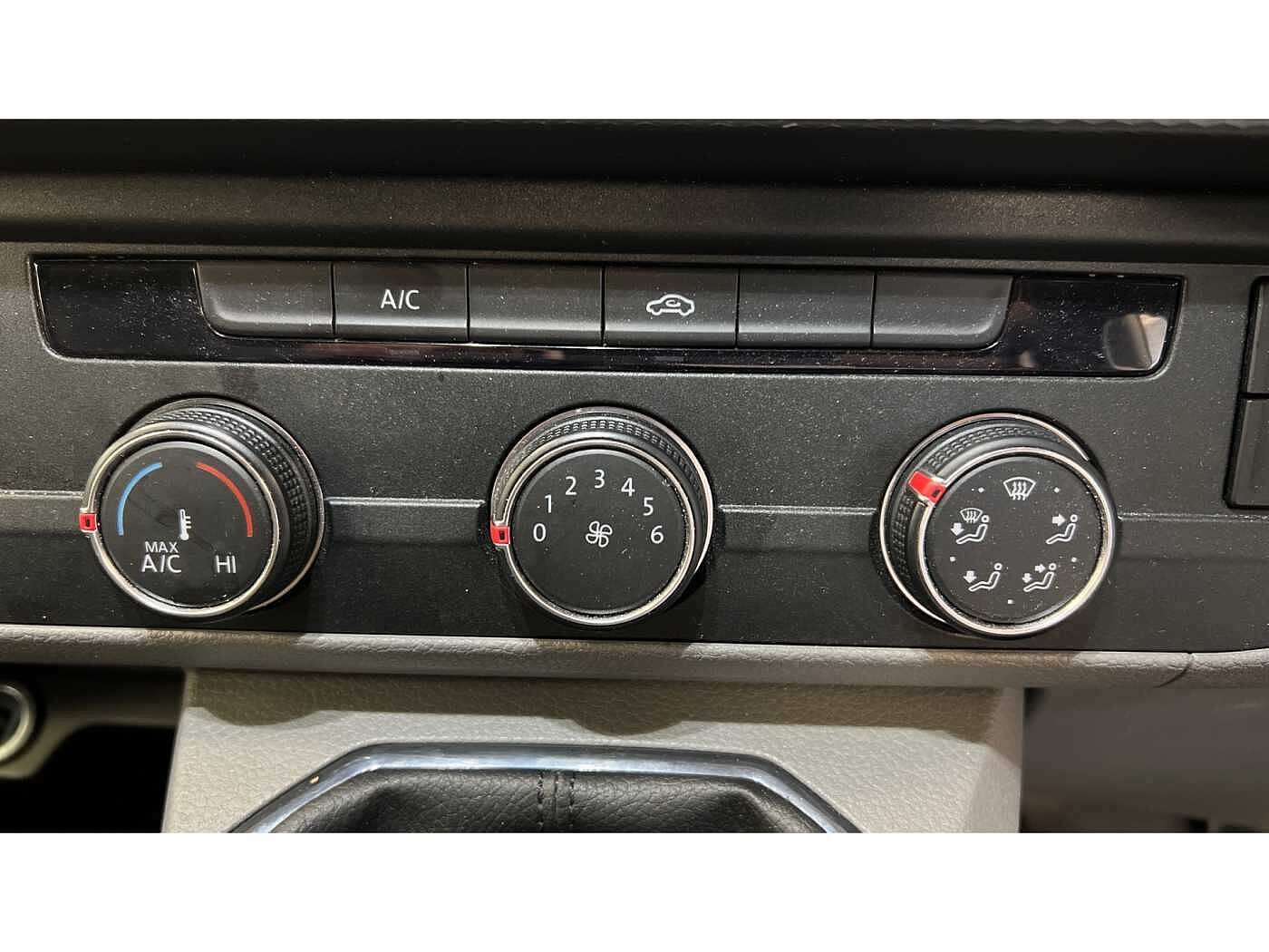 Volkswagen Transporter T28 Panel van Highline SWB 110 PS 2.0 TDI 5sp Manual