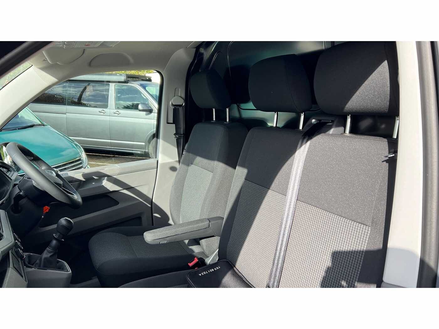 Volkswagen Transporter T30 Panel van Startline LWB 150 PS 2.0 TDI 6sp Manual