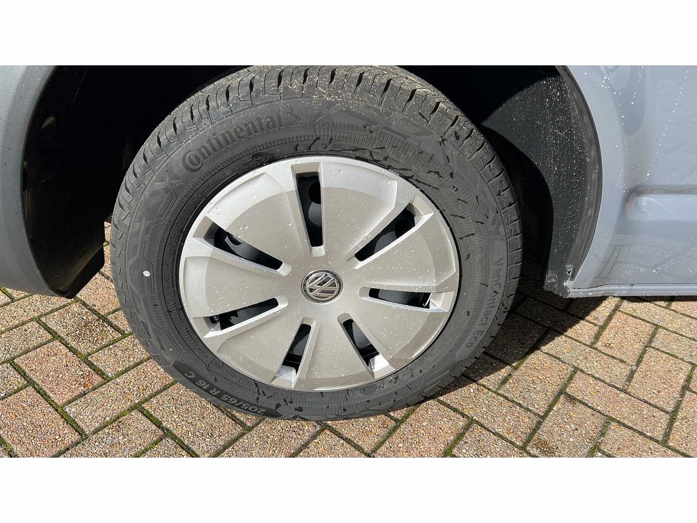Volkswagen Transporter T30 Panel van Startline LWB 150 PS 2.0 TDI 6sp Manual