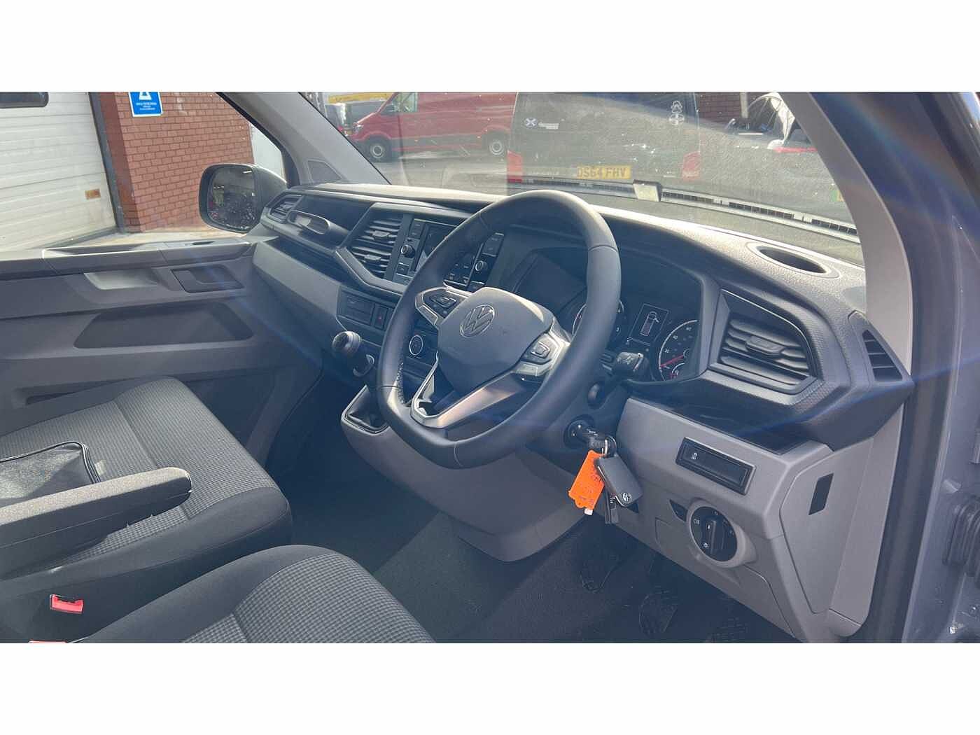 Volkswagen Transporter T30 Panel van Startline LWB 150 PS 2.0 TDI 6sp Manual