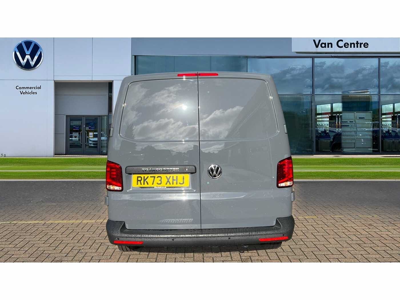 Volkswagen Transporter T30 Panel van Startline LWB 150 PS 2.0 TDI 6sp Manual