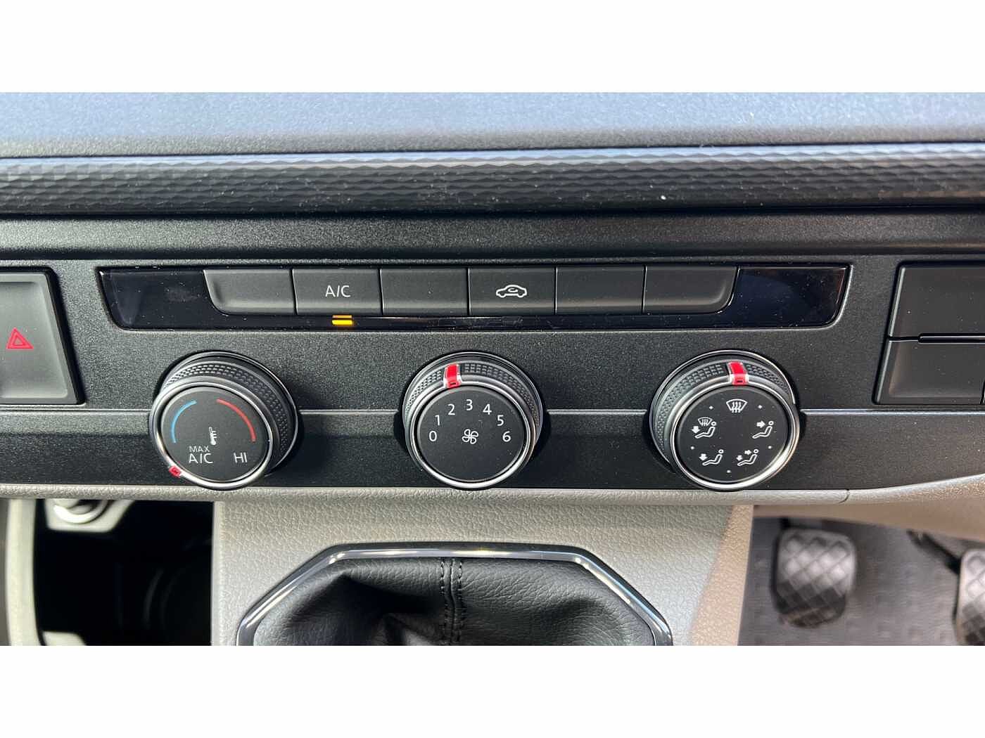 Volkswagen Transporter T30 Panel van Startline LWB 150 PS 2.0 TDI 6sp Manual
