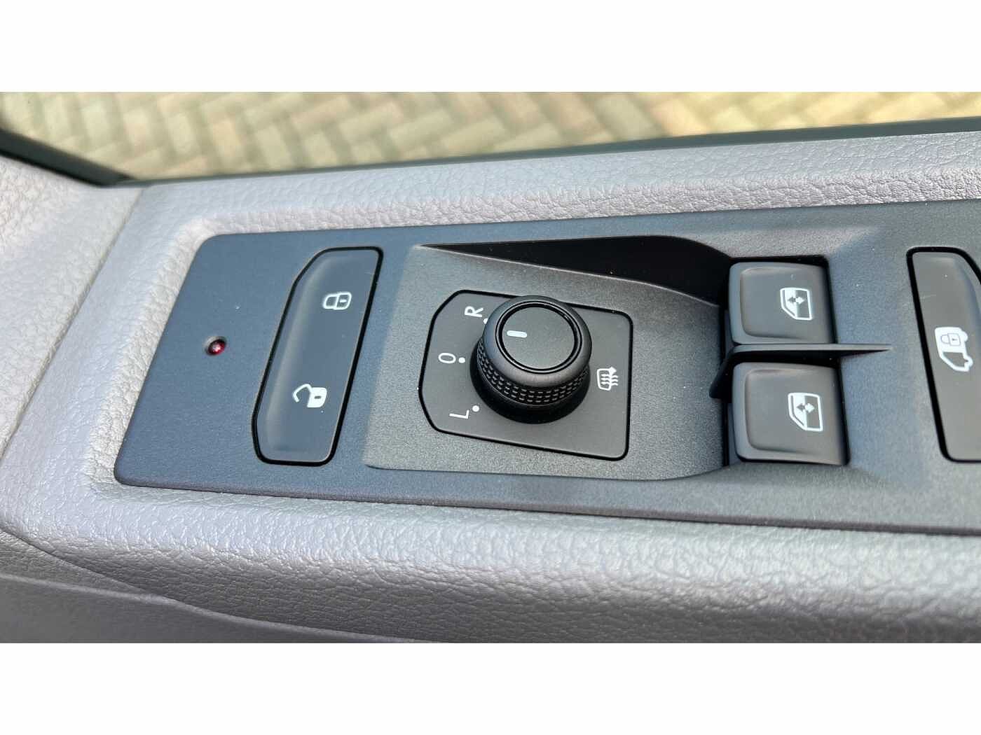 Volkswagen Transporter T30 Panel van Startline LWB 150 PS 2.0 TDI 6sp Manual