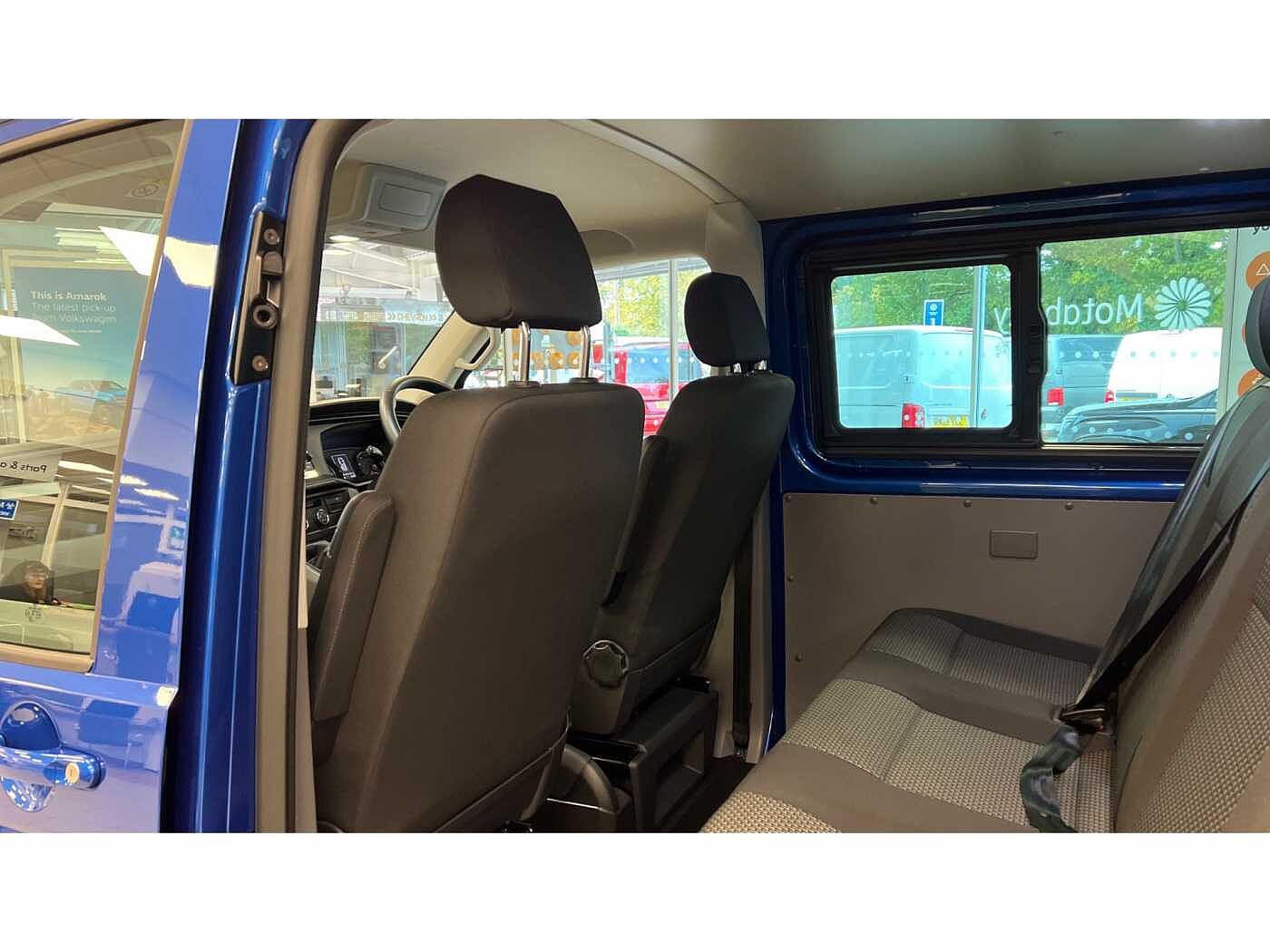 Volkswagen Transporter T30 Kombi Highline SWB 110 PS 2.0 TDI 5sp Manual
