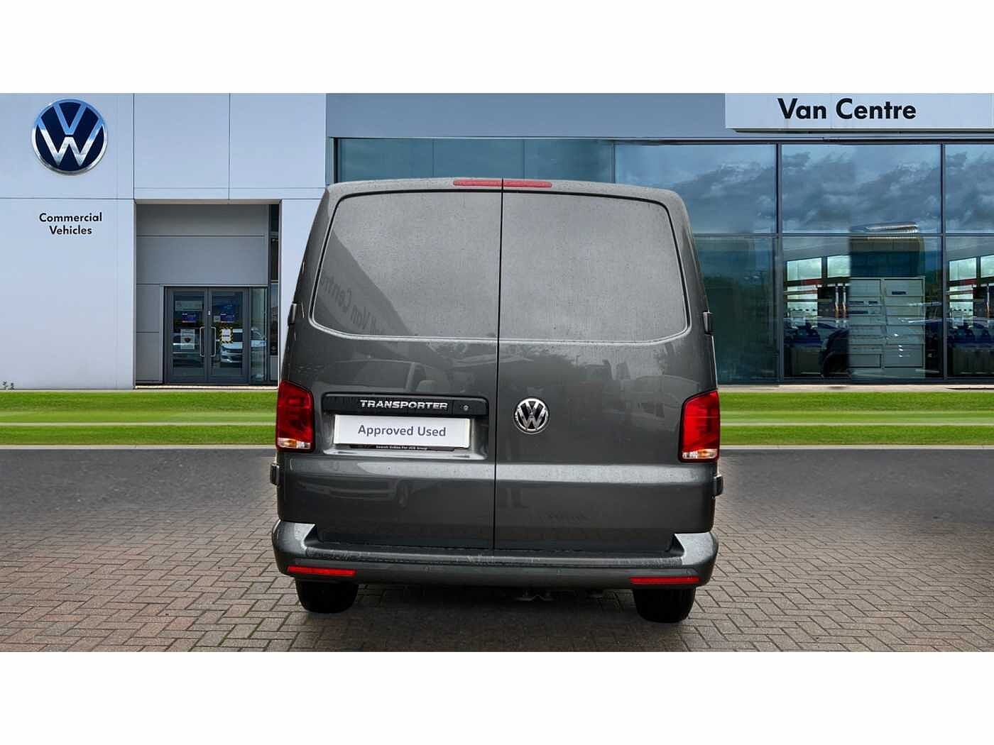 Volkswagen Transporter T32 Panel van Highline LWB 150 PS 2.0 TDI 7sp DSG