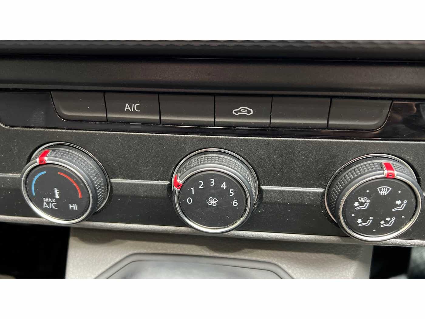 Volkswagen Transporter T32 Panel van Highline LWB 150 PS 2.0 TDI 7sp DSG