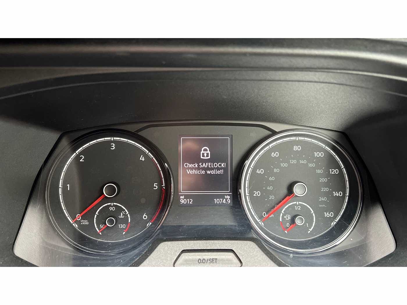 Volkswagen Transporter T32 Panel van Highline LWB 150 PS 2.0 TDI 7sp DSG
