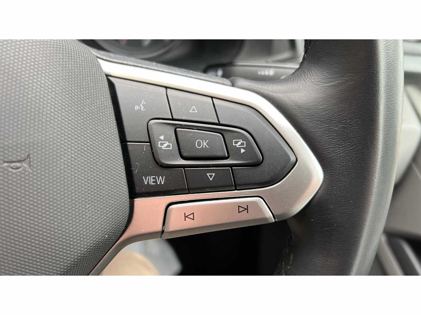 Volkswagen Transporter T32 Panel van Highline LWB 150 PS 2.0 TDI 7sp DSG