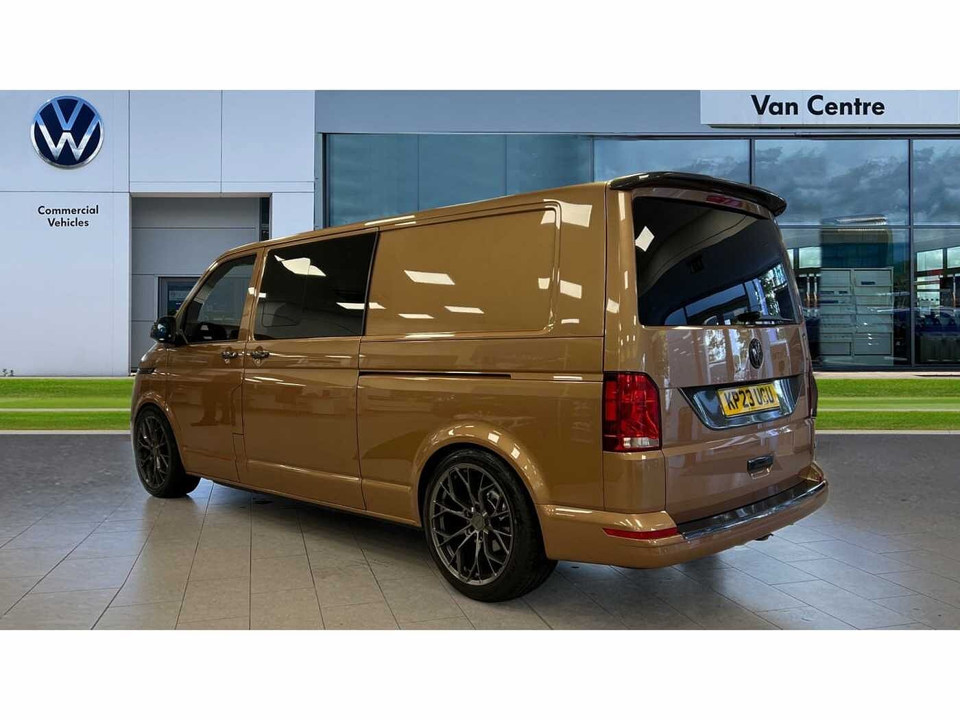 Volkswagen Transporter T32 Kombi Highline LWB 150 PS 2.0 TDI 6sp Manual