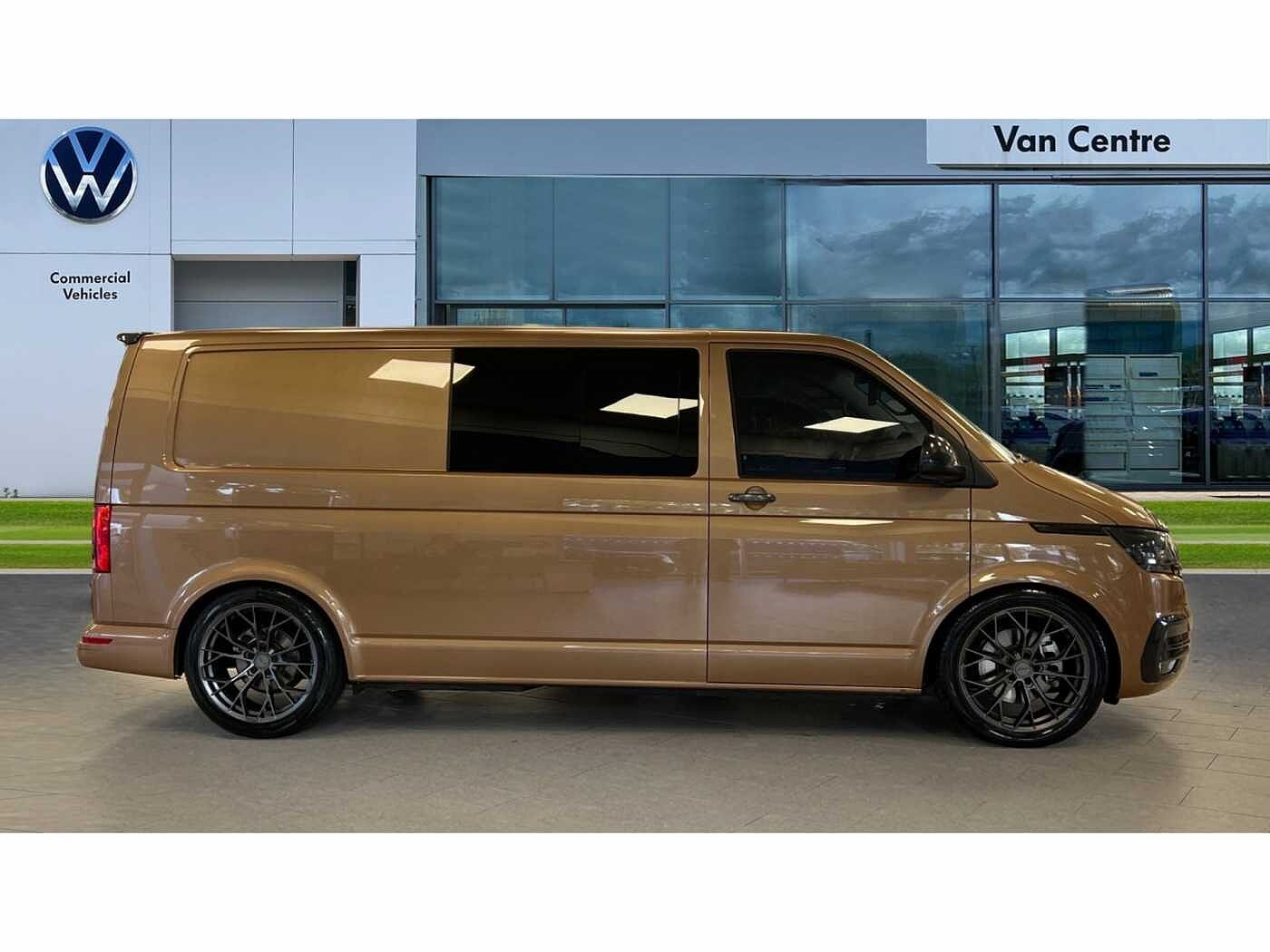 Volkswagen Transporter T32 Kombi Highline LWB 150 PS 2.0 TDI 6sp Manual