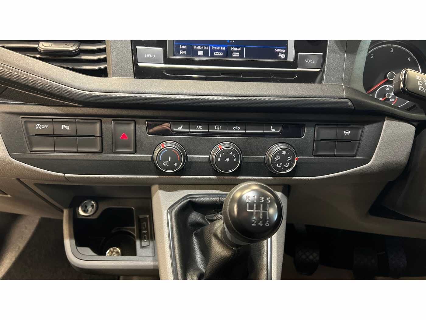 Volkswagen Transporter T32 Kombi Highline LWB 150 PS 2.0 TDI 6sp Manual