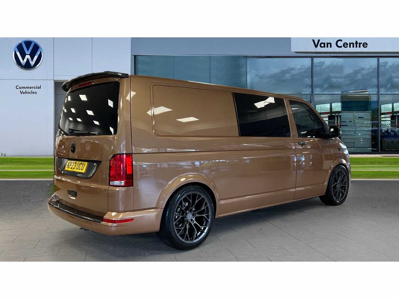Volkswagen Transporter T32 Kombi Highline LWB 150 PS 2.0 TDI 6sp Manual