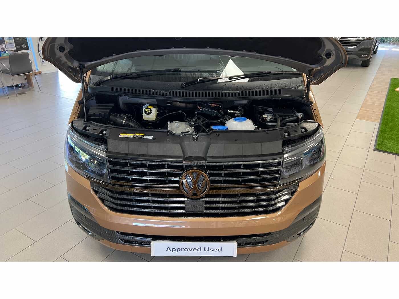 Volkswagen Transporter T32 Kombi Highline LWB 150 PS 2.0 TDI 6sp Manual