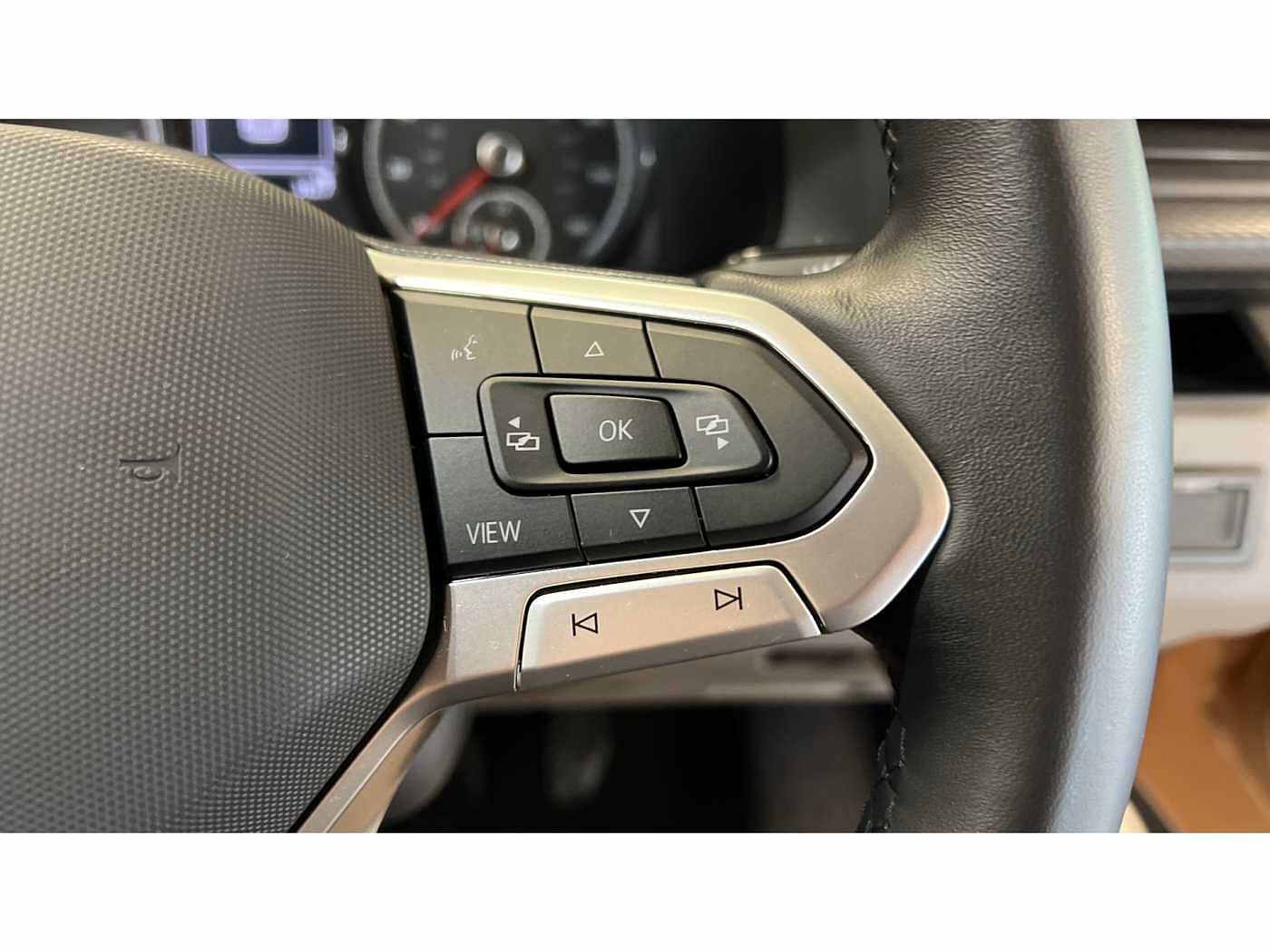 Volkswagen Transporter T32 Kombi Highline LWB 150 PS 2.0 TDI 6sp Manual