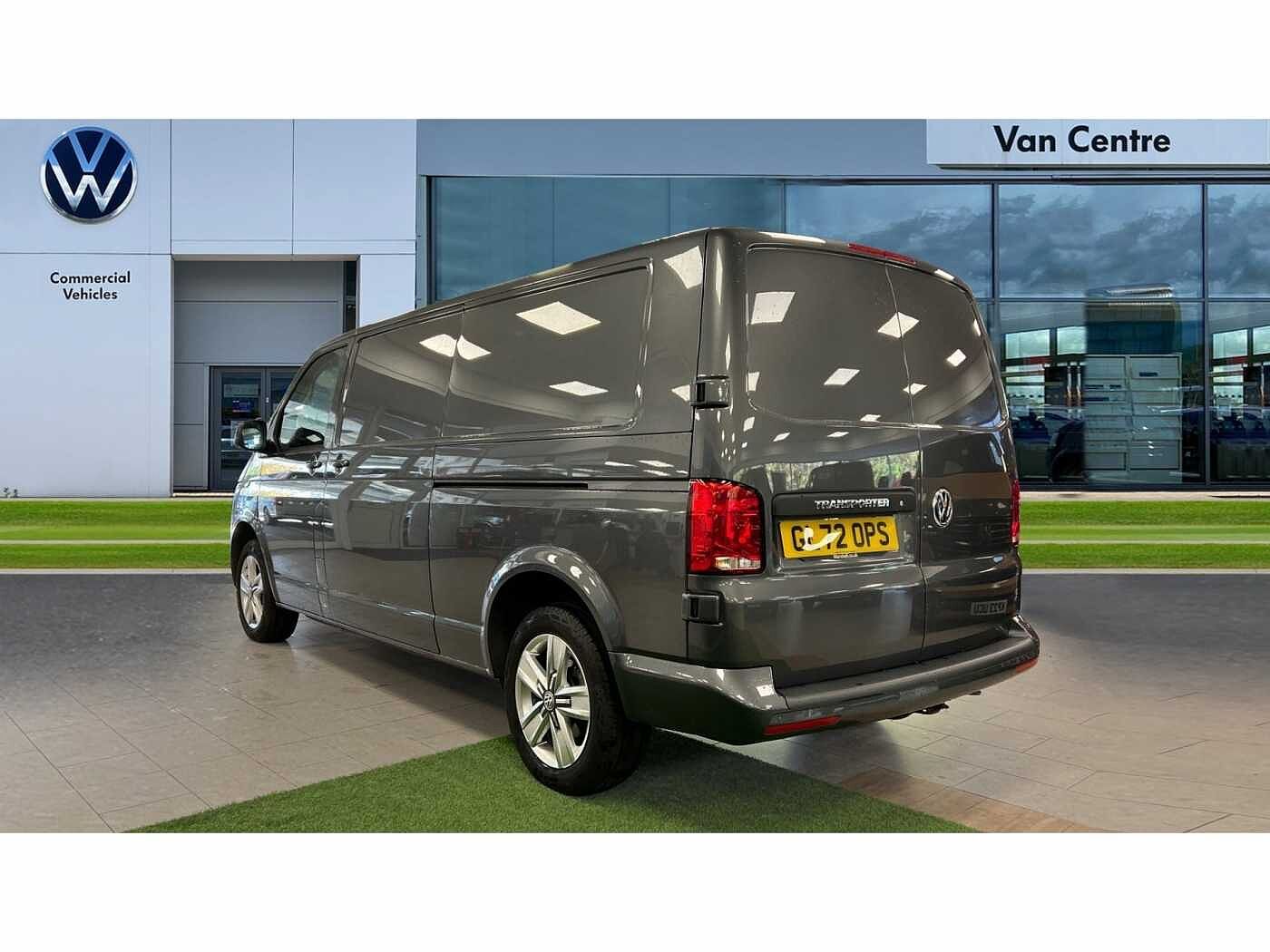 Volkswagen Transporter T32 Panel van Highline LWB 150 PS 2.0 TDI 7sp DSG