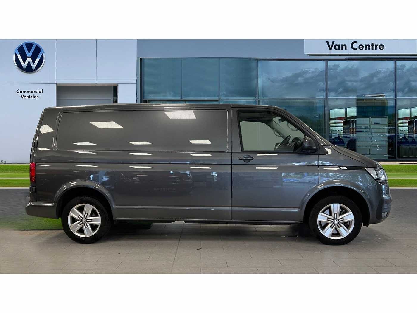 Volkswagen Transporter T32 Panel van Highline LWB 150 PS 2.0 TDI 7sp DSG