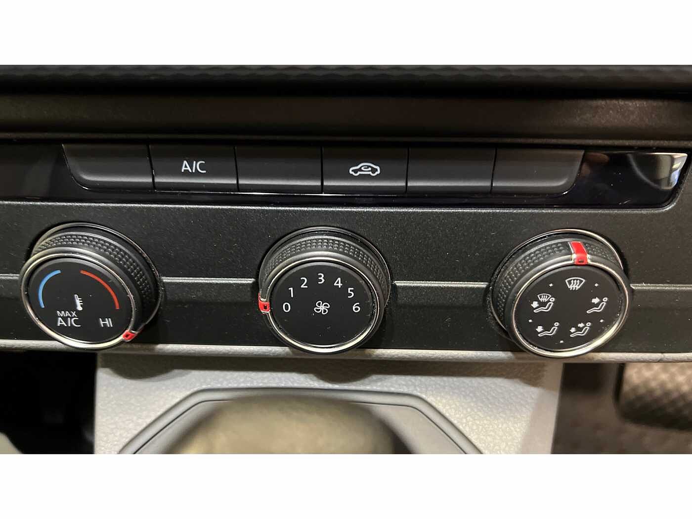 Volkswagen Transporter T32 Panel van Highline LWB 150 PS 2.0 TDI 7sp DSG