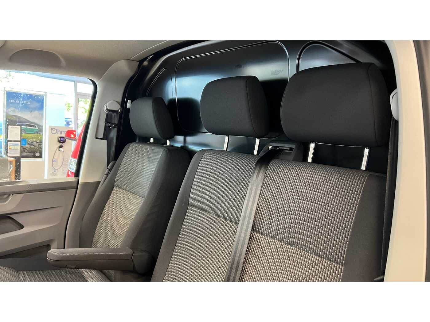 Volkswagen Transporter T32 Panel van Highline LWB 150 PS 2.0 TDI 7sp DSG