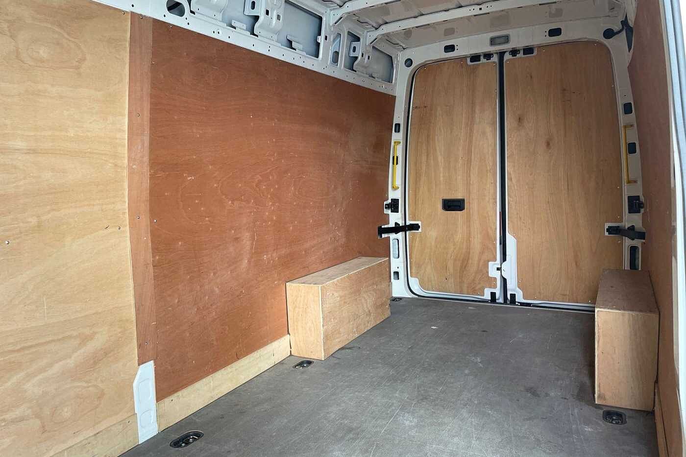 Volkswagen Crafter CR35 Trendline LWB 140 PS 2.0 TDI 6sp Manual FWD Panel Van