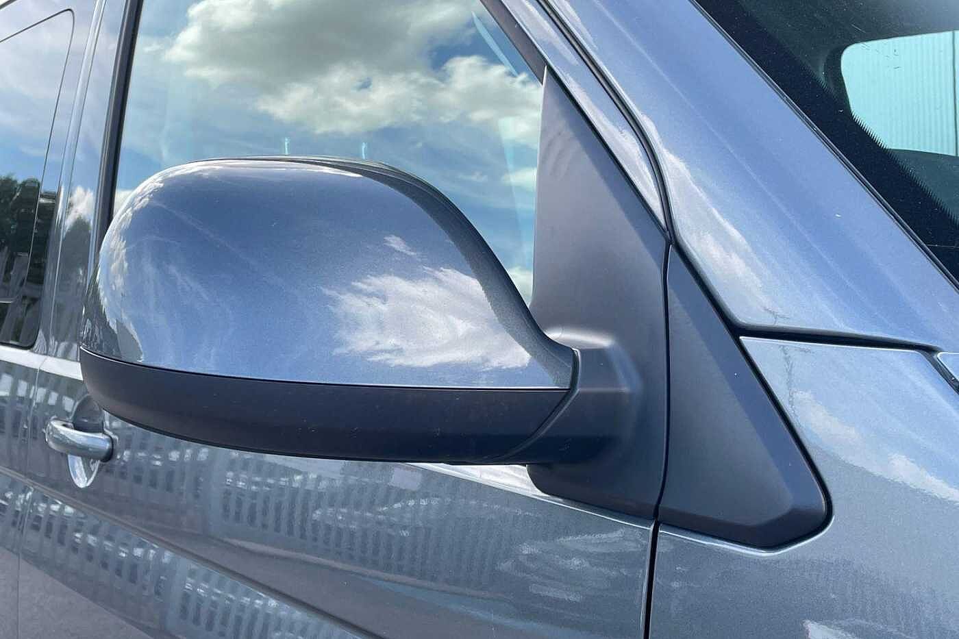 Volkswagen Transporter T32 Highline SWB EU6 150 PS 2.0 TDI BMT 7sp DSG Kombi Van