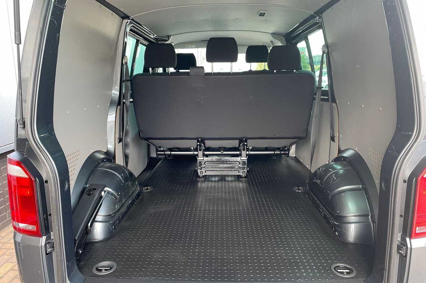 Volkswagen Transporter T32 Highline SWB EU6 150 PS 2.0 TDI BMT 7sp DSG Kombi Van
