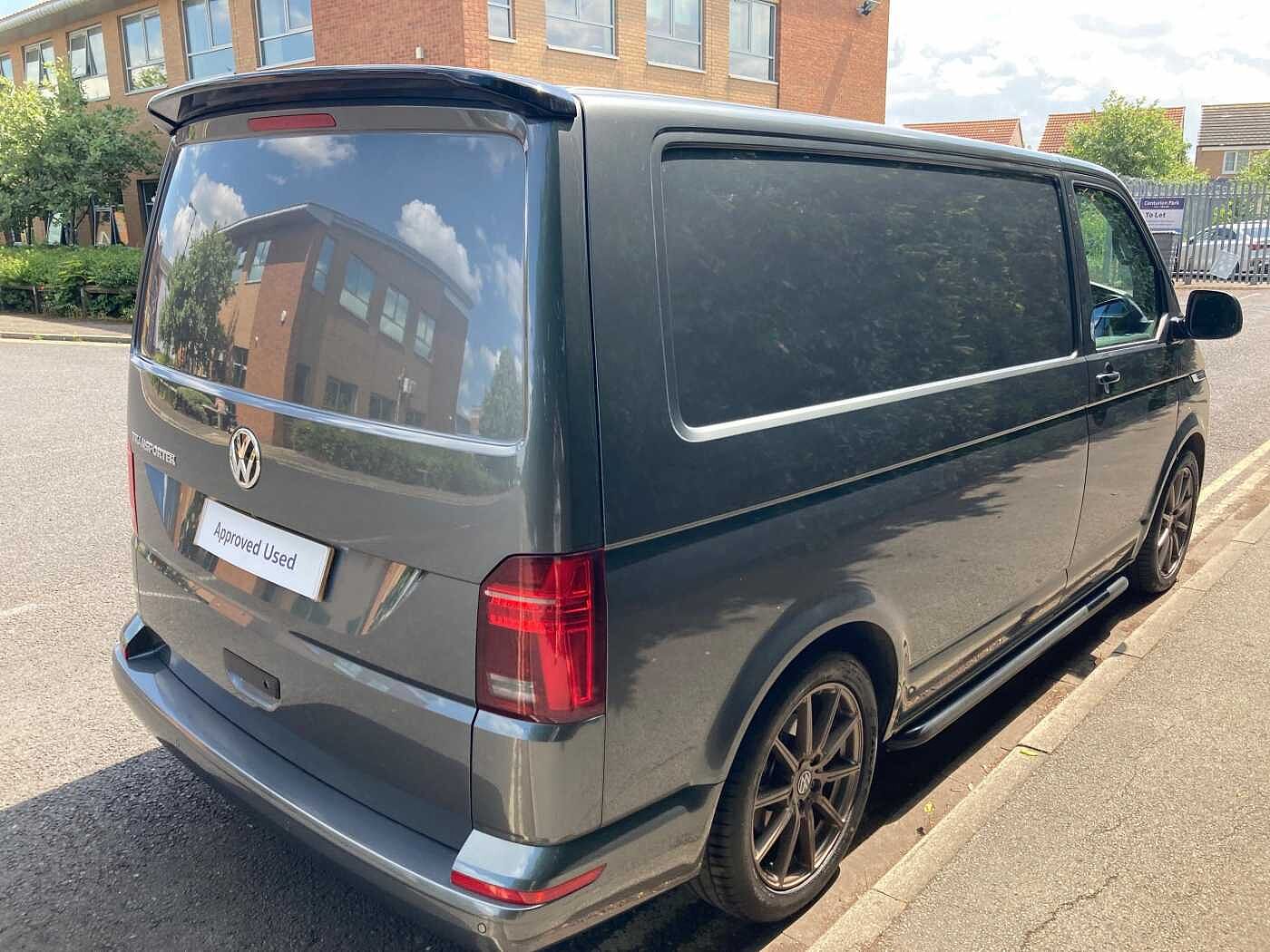 Volkswagen Transporter T32 SWB 2.0 BiTDI 204 Highline DSG