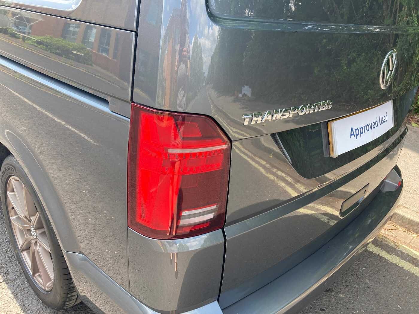 Volkswagen Transporter T32 SWB 2.0 BiTDI 204 Highline DSG