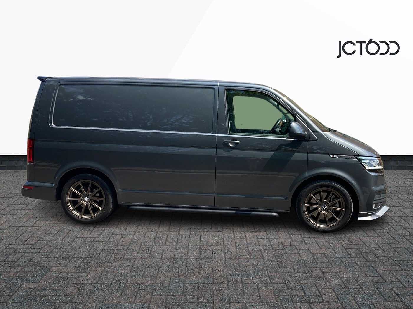 Volkswagen Transporter T32 SWB 2.0 BiTDI 204 Highline DSG