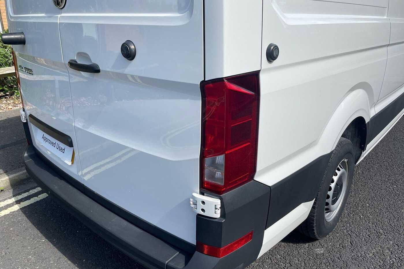 Volkswagen Crafter CR35 MWB FWD 2.0 TDI 140PS Trendline High Roof Van
