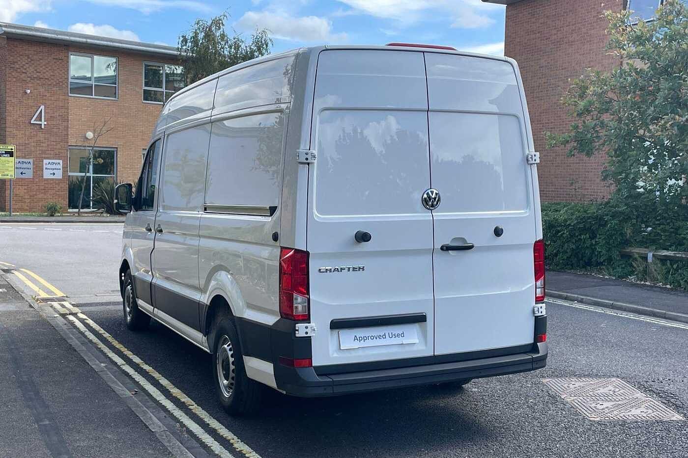 Volkswagen Crafter CR35 MWB FWD 2.0 TDI 140PS Trendline High Roof Van