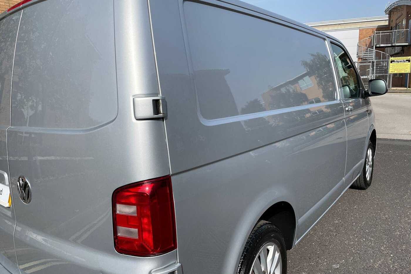 Volkswagen Transporter T28 SWB 2.0 TDI BMT 102 Highline Euro 6