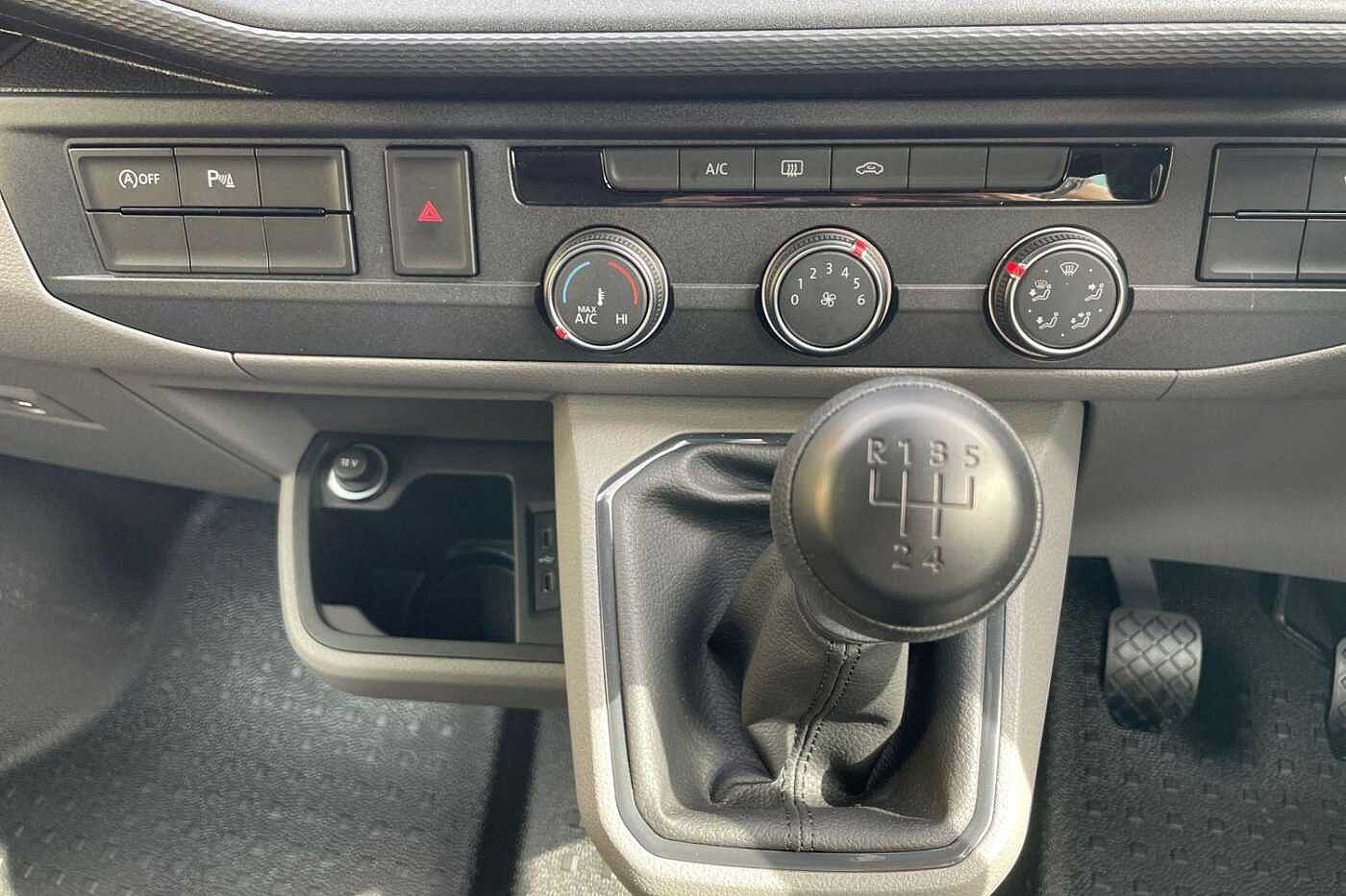Volkswagen Transporter T30 SWB 2.0 TDI 110 Highline Kombi Van