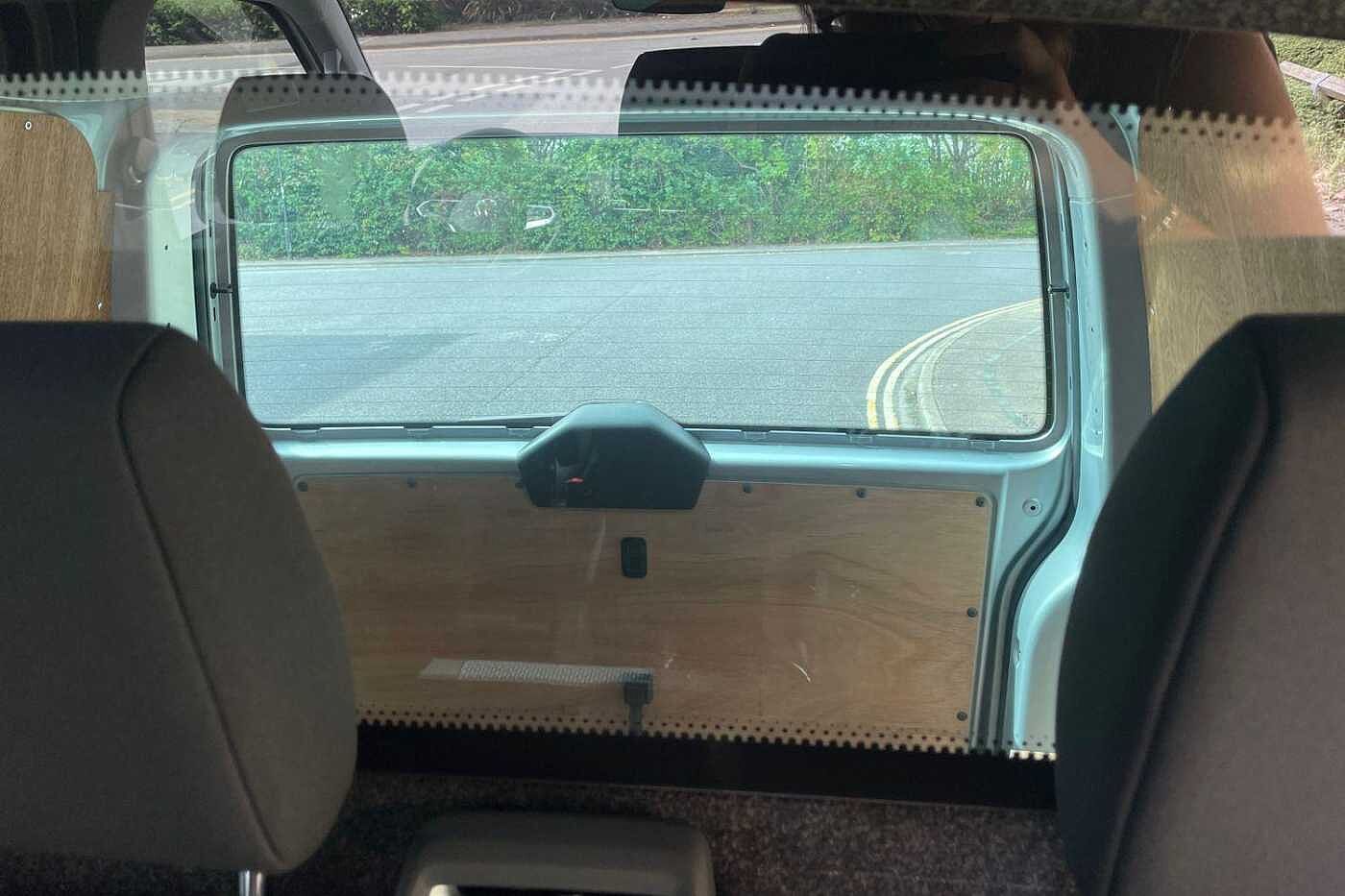 Volkswagen Transporter T30 SWB 2.0 TDI 110 Highline Kombi Van