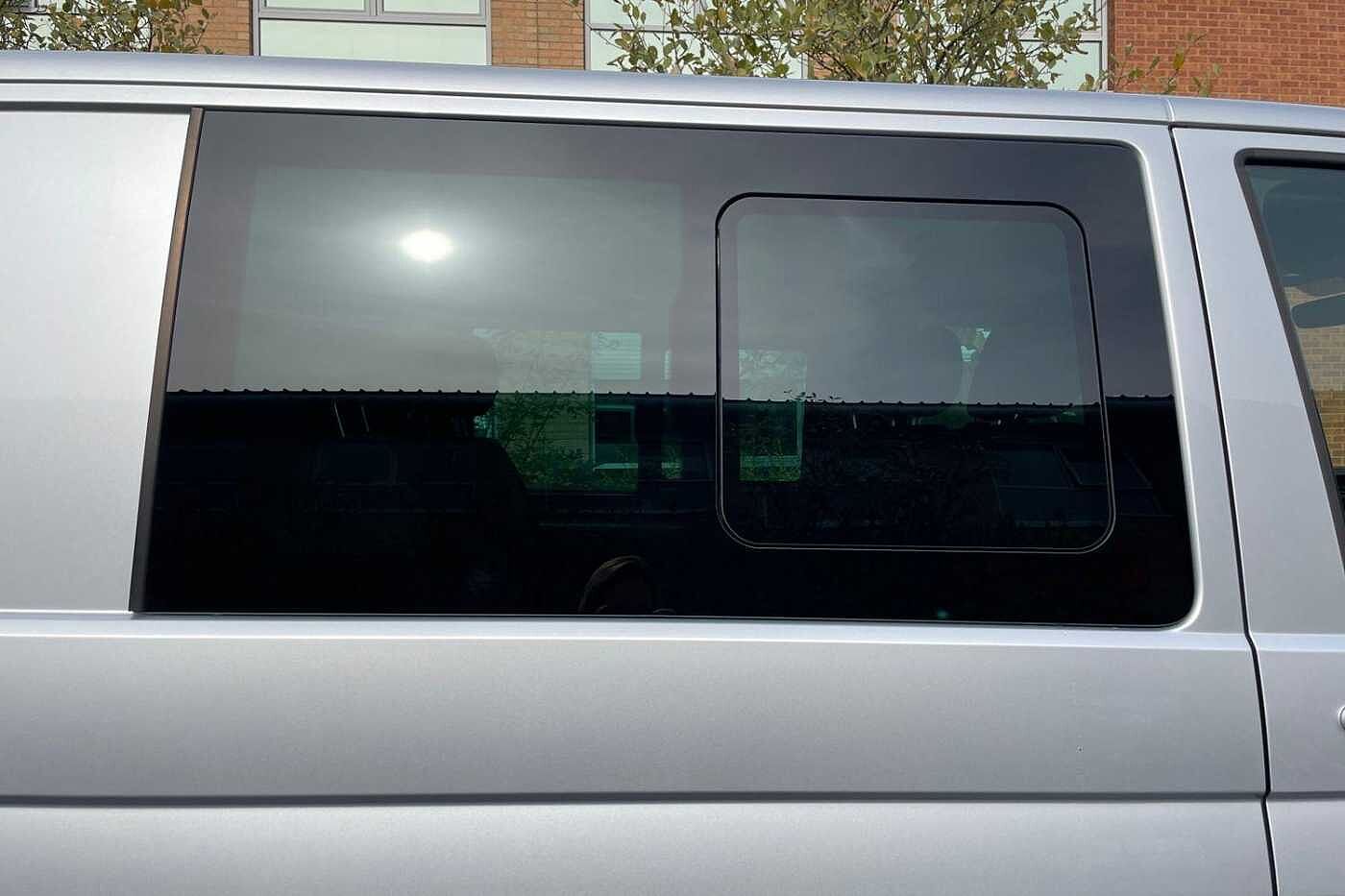 Volkswagen Transporter T30 SWB 2.0 TDI 110 Highline Kombi Van