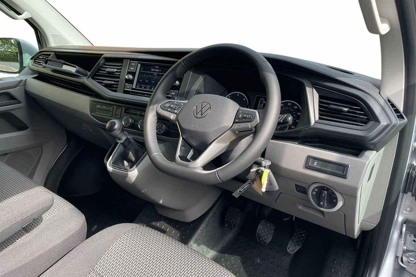 Volkswagen Transporter T30 SWB 2.0 TDI 110 Highline Kombi Van