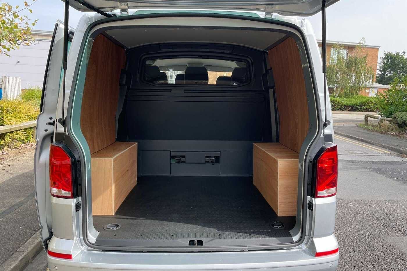 Volkswagen Transporter T30 SWB 2.0 TDI 110 Highline Kombi Van