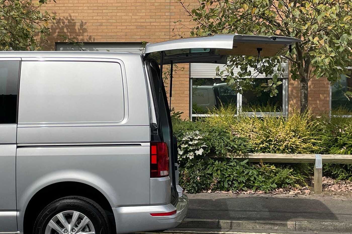 Volkswagen Transporter T30 SWB 2.0 TDI 110 Highline Kombi Van