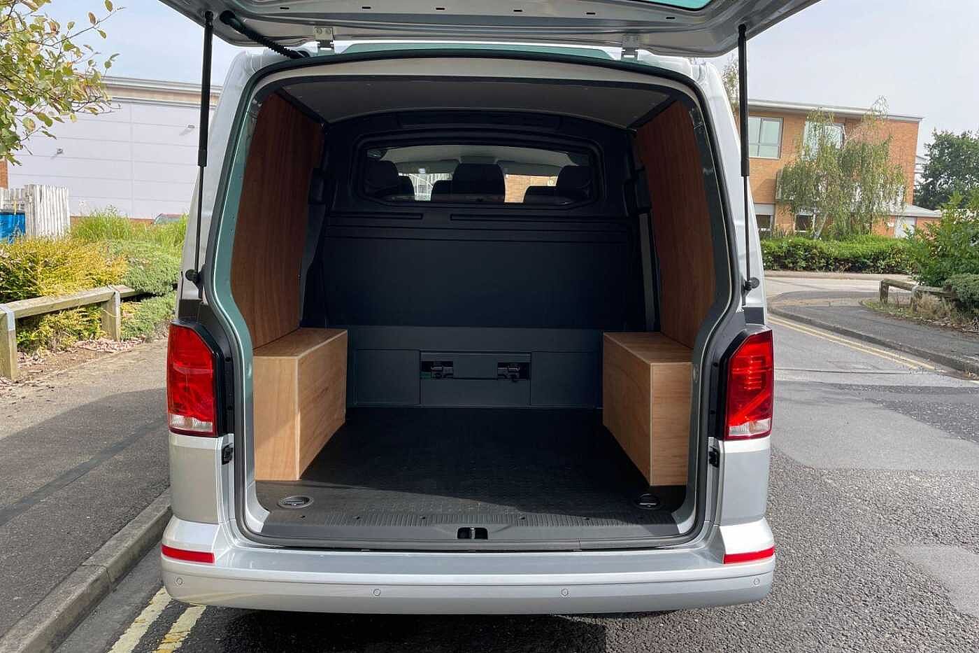 Volkswagen Transporter T30 SWB 2.0 TDI 110 Highline Kombi Van