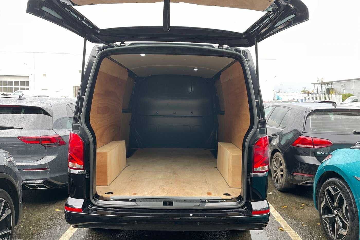 Volkswagen Transporter T30 LWB 2.0 TDI 150 Highline