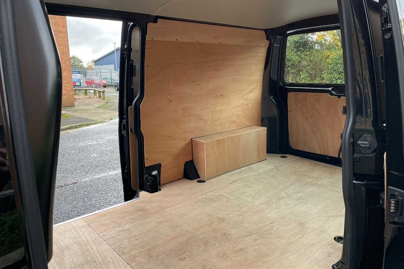Volkswagen Transporter T30 LWB 2.0 TDI 150 Highline