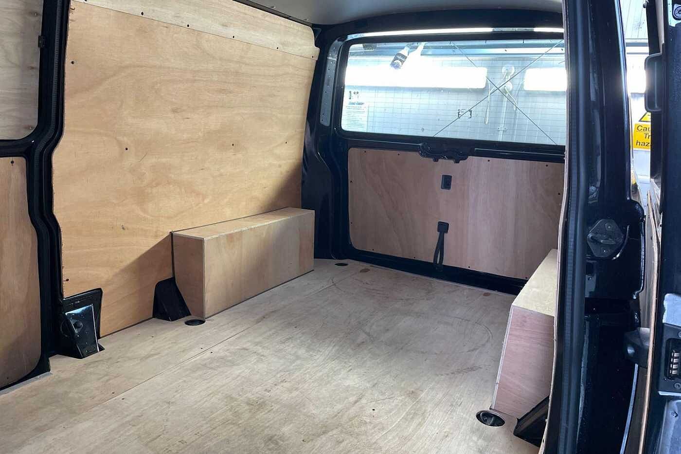 Volkswagen Transporter T30 LWB 2.0 TDI 150 Highline
