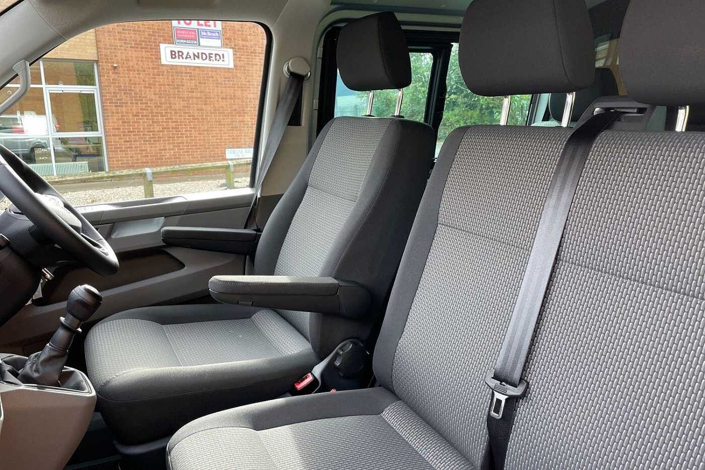 Volkswagen Transporter T30 Kombi Highline SWB 110 PS 2.0 TDI 5sp Manual