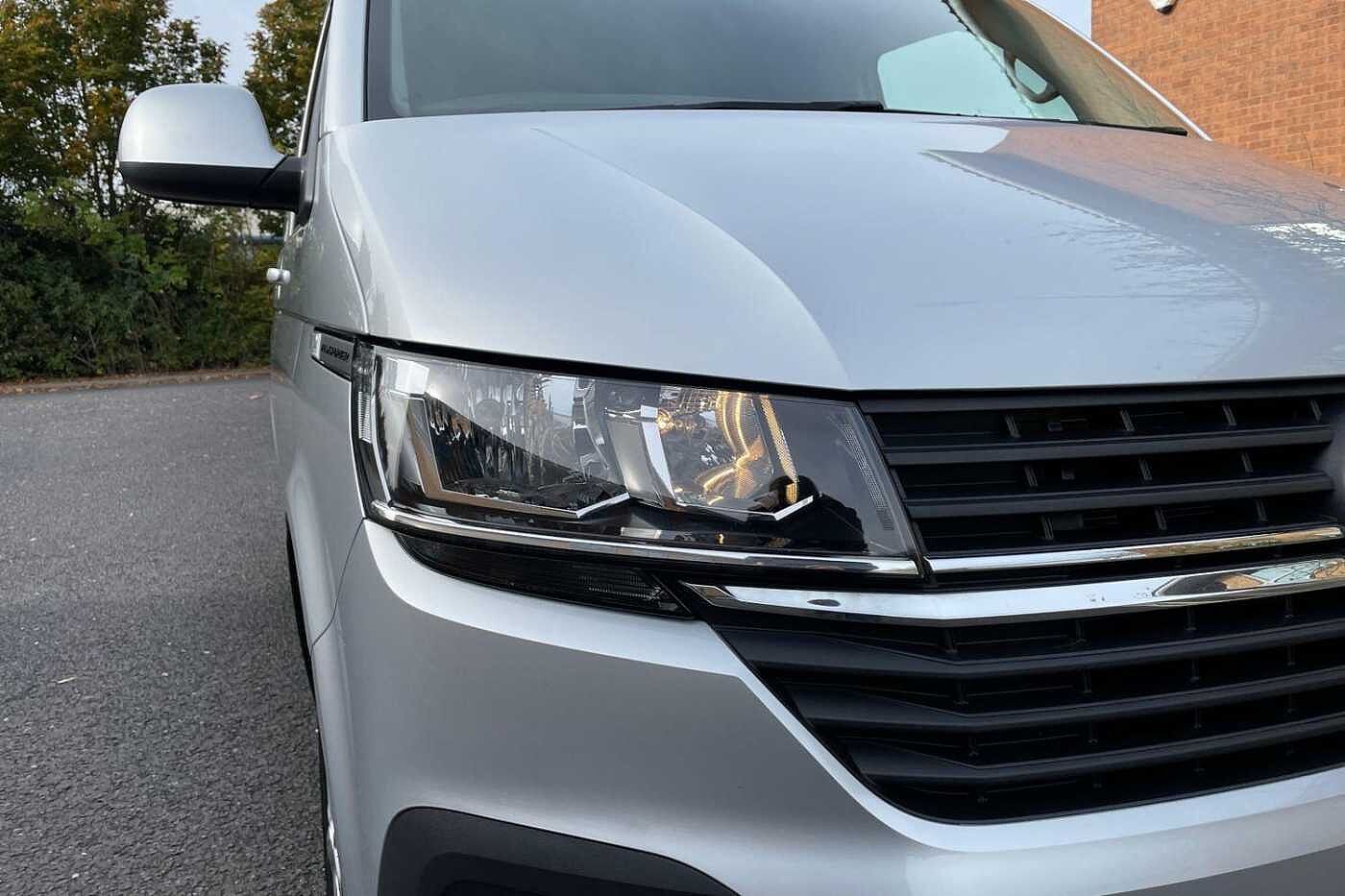 Volkswagen Transporter T30 Kombi Highline SWB 110 PS 2.0 TDI 5sp Manual