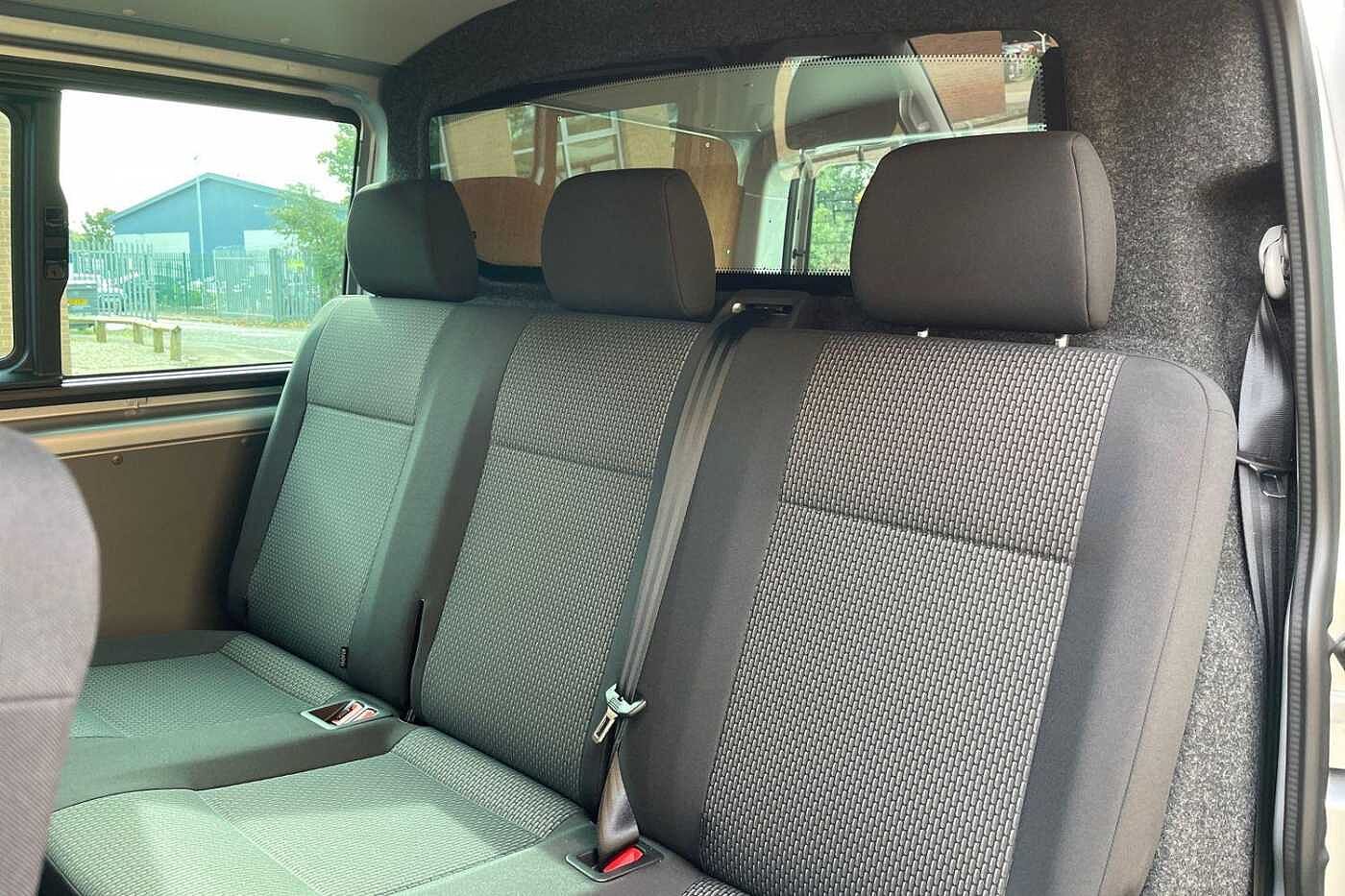 Volkswagen Transporter T30 Kombi Highline SWB 110 PS 2.0 TDI 5sp Manual