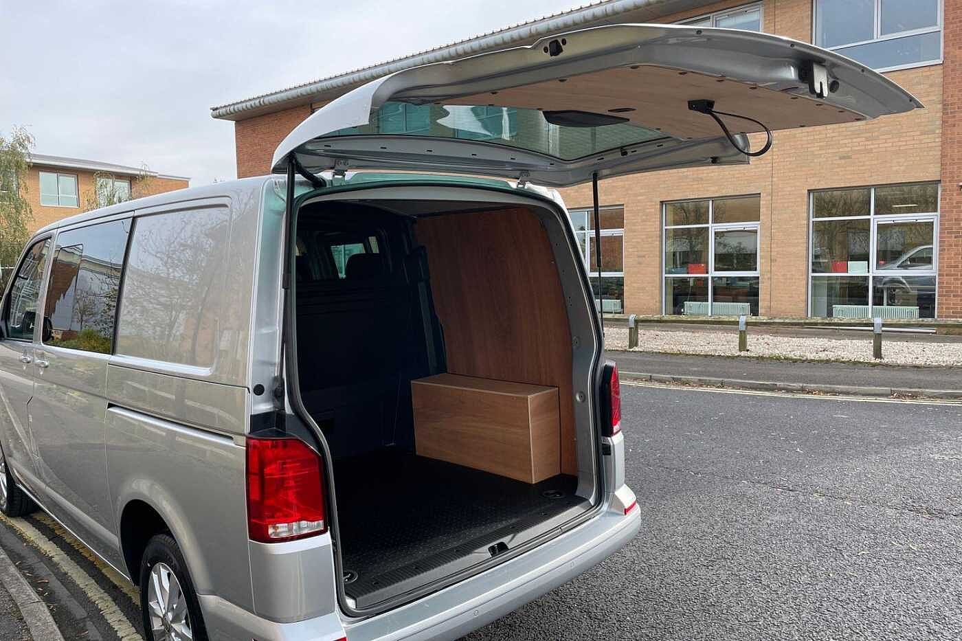 Volkswagen Transporter T30 Kombi Highline SWB 110 PS 2.0 TDI 5sp Manual
