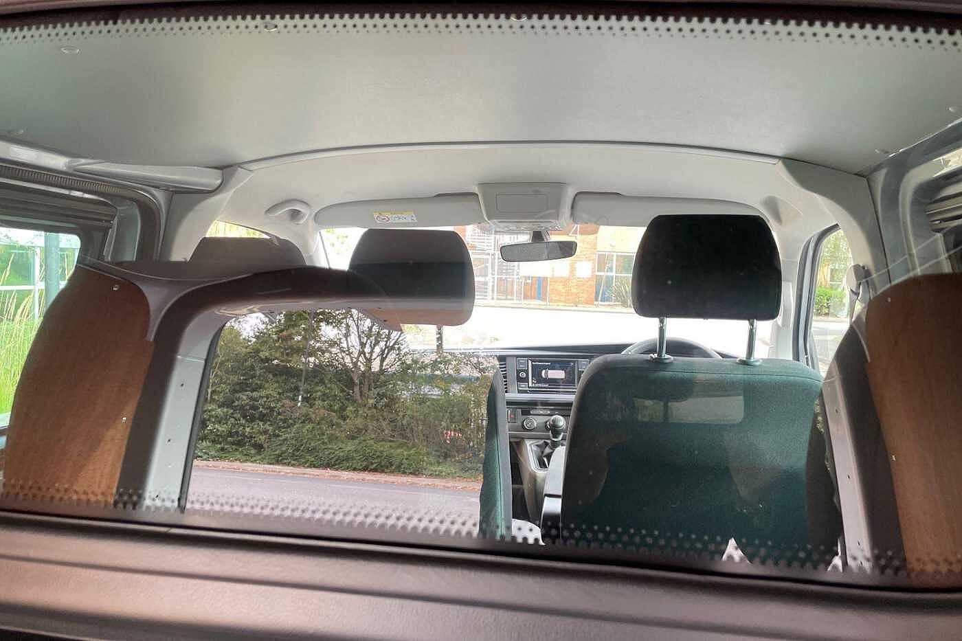 Volkswagen Transporter T30 Kombi Highline SWB 110 PS 2.0 TDI 5sp Manual