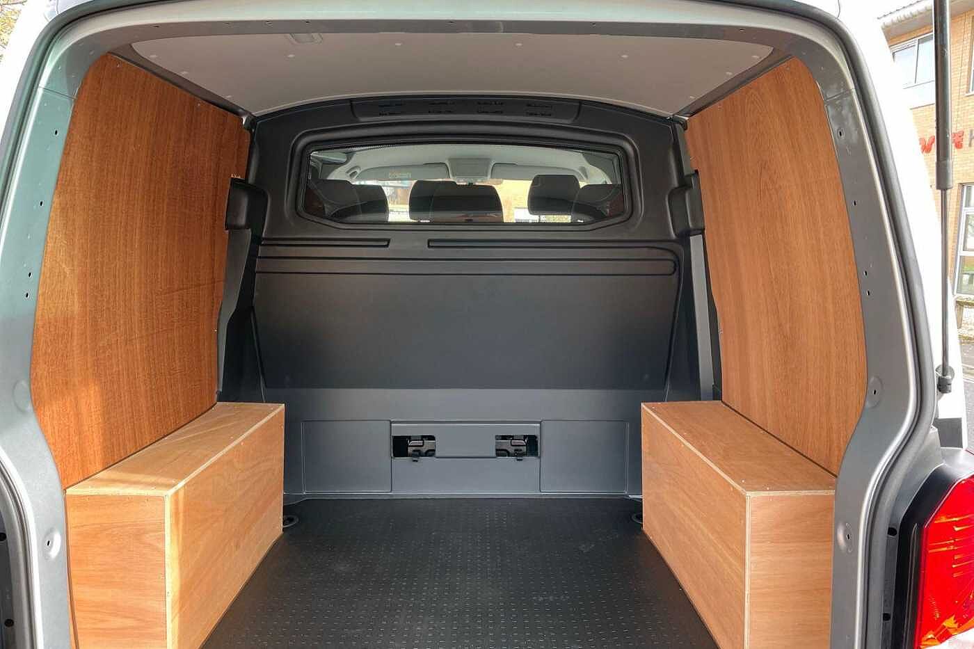 Volkswagen Transporter T30 Kombi Highline SWB 110 PS 2.0 TDI 5sp Manual