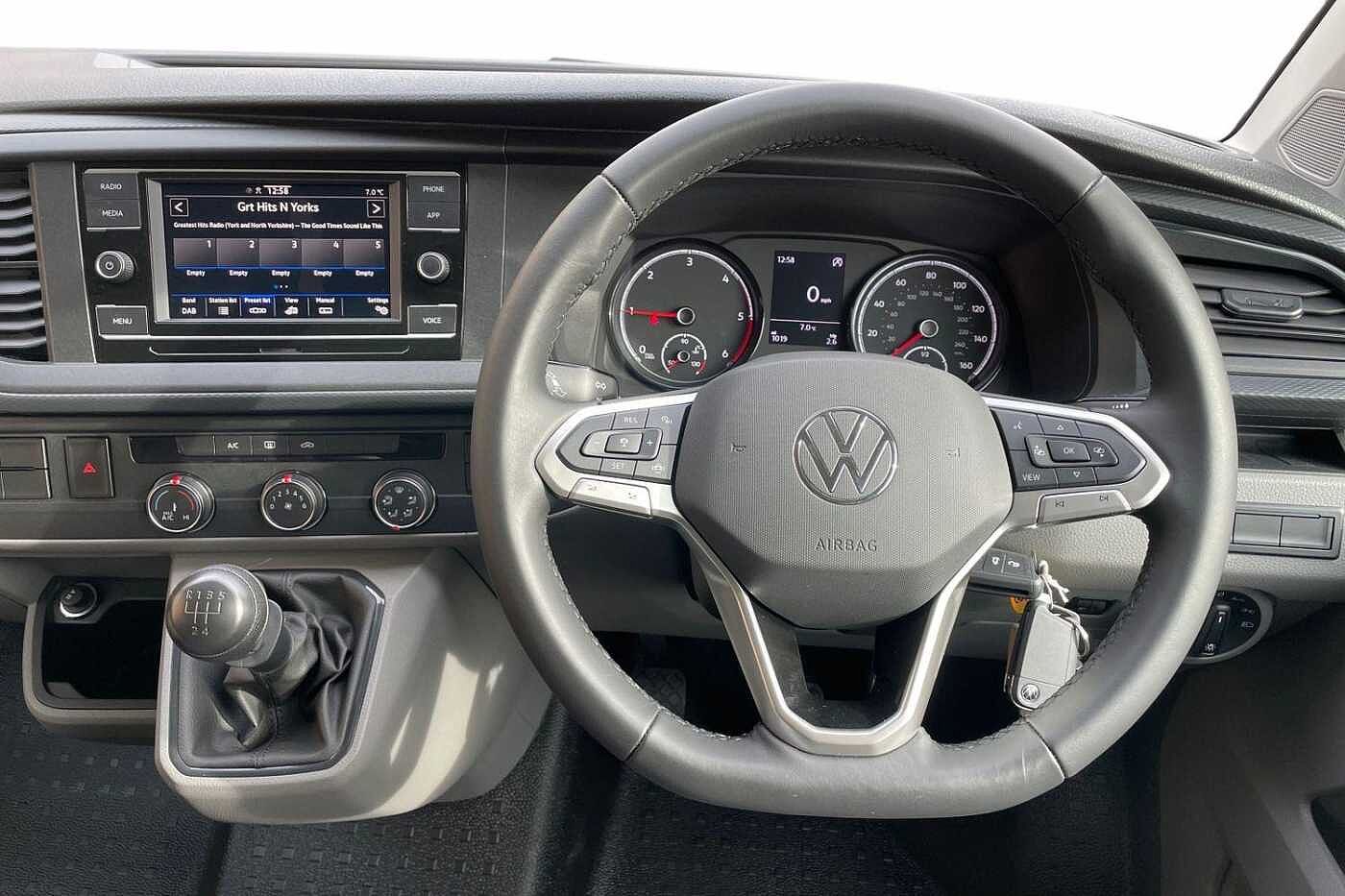 Volkswagen Transporter T30 Kombi Highline SWB 110 PS 2.0 TDI 5sp Manual