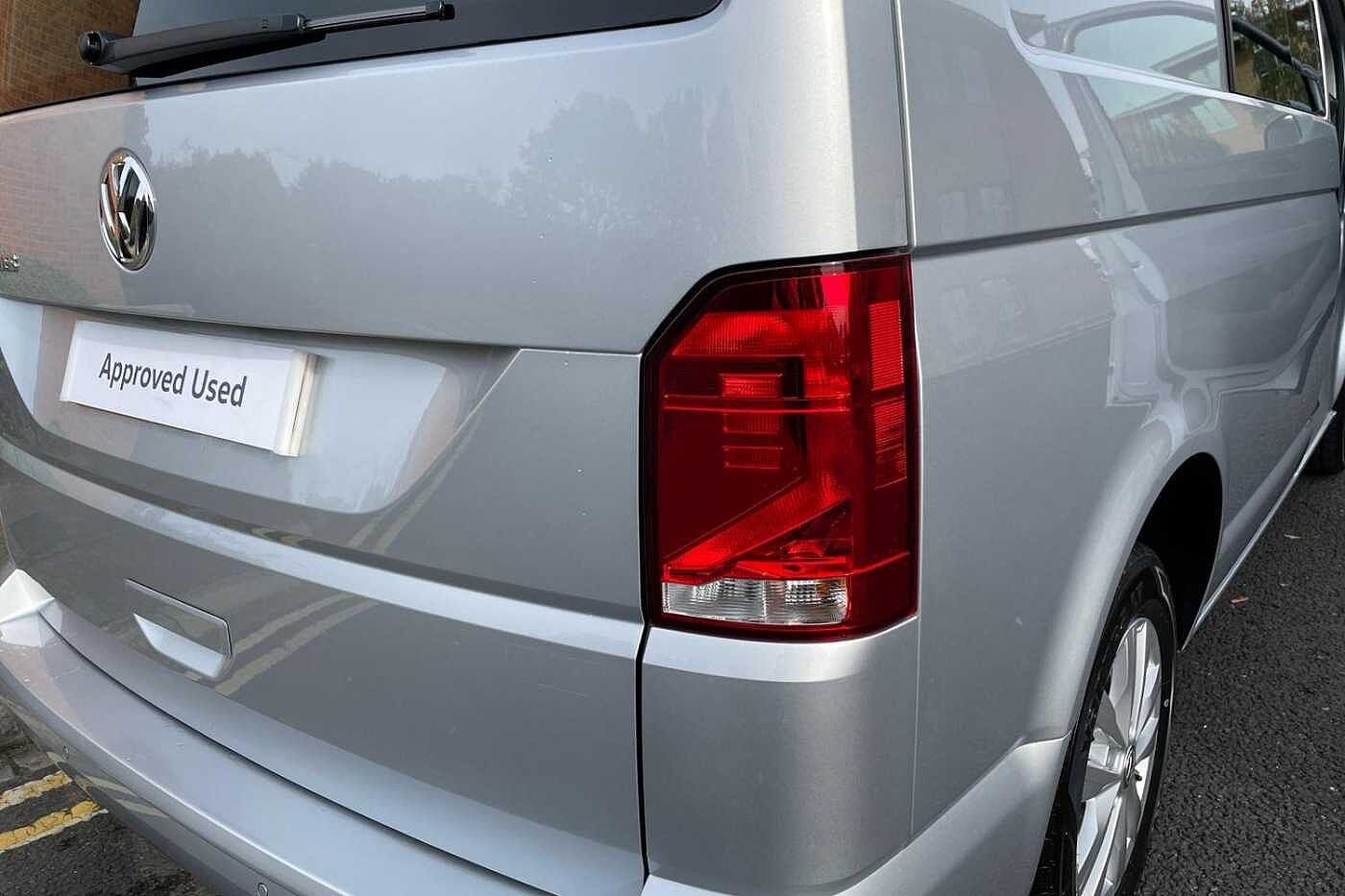 Volkswagen Transporter T30 Kombi Highline SWB 110 PS 2.0 TDI 5sp Manual