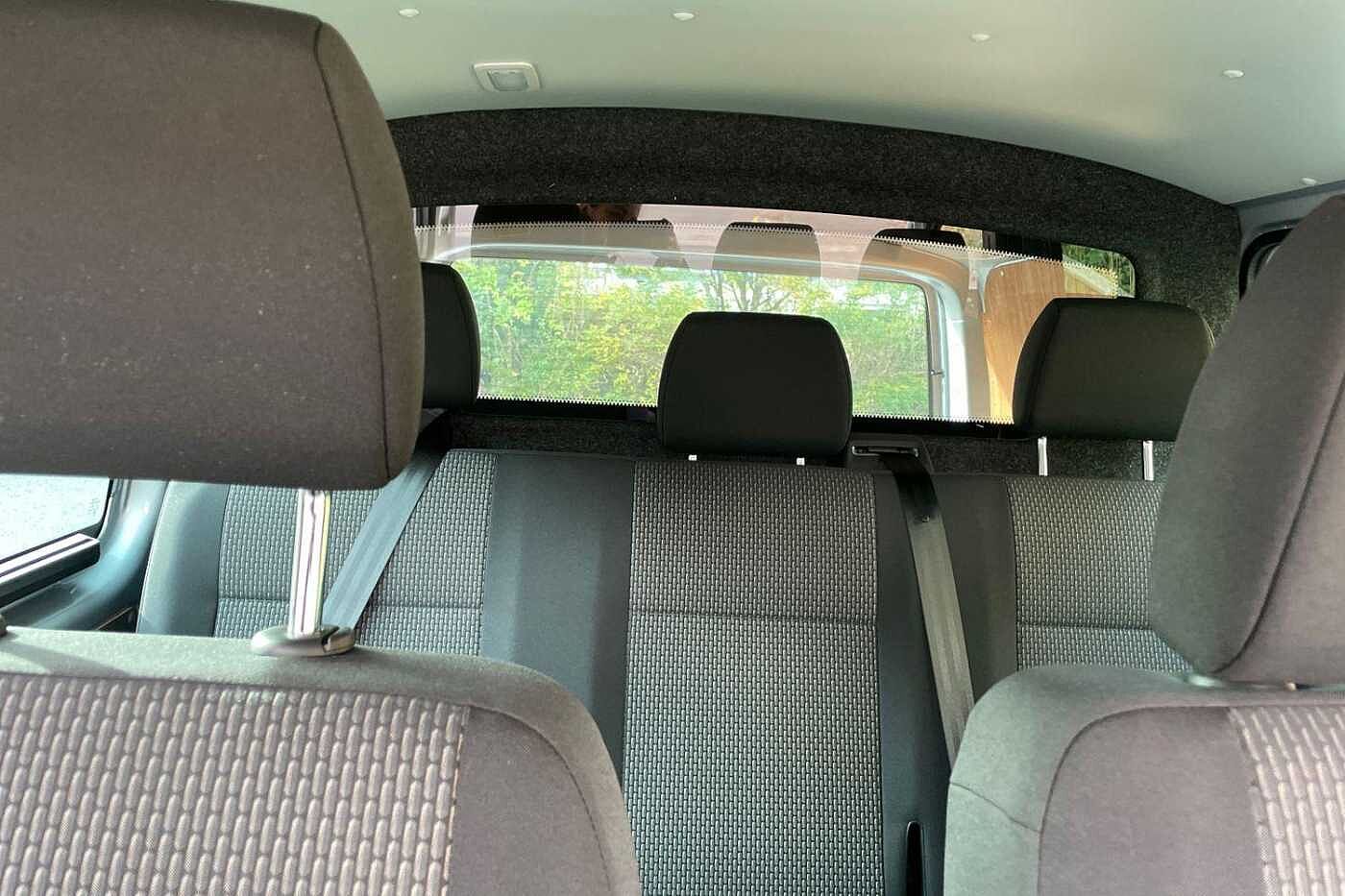 Volkswagen Transporter T30 Kombi Highline SWB 110 PS 2.0 TDI 5sp Manual